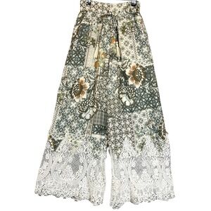 Miss Me Floral Crochet Beach Pant‎ Medium Vacation BoHo Hippie Spring Break